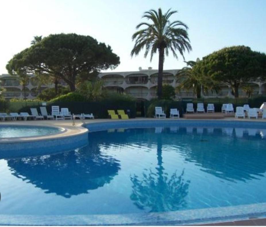 Charmant Studio Villeneuve-Loubet Exterior foto